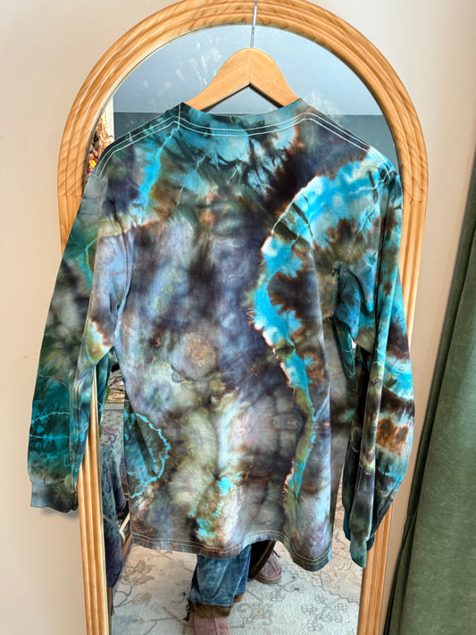 Medium adult long sleeve tshirt